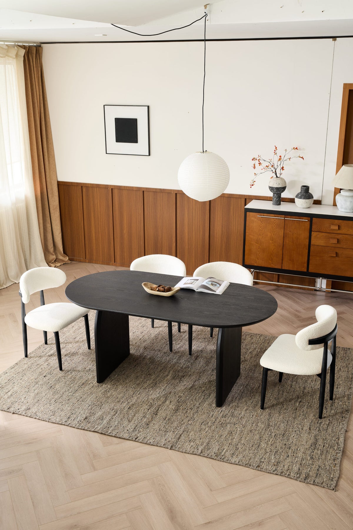 Curved Leg Oval Dining Table – 2 Color Options & 3 Sizes (Natural Wood/Black)