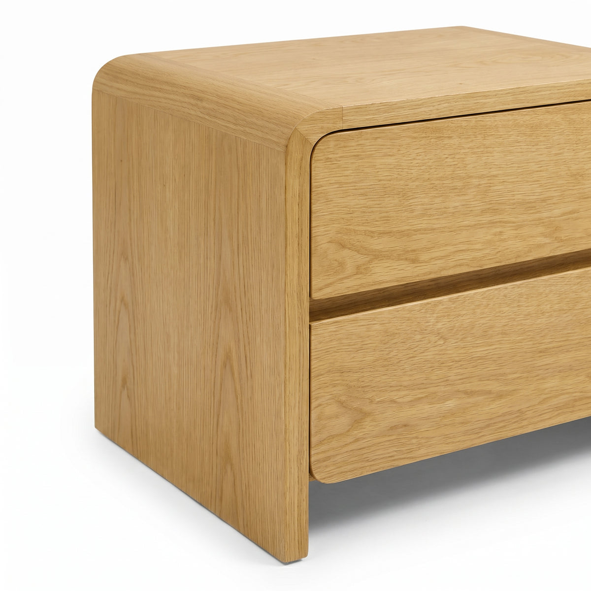 【LAS VEGAS MARKET EXHIBIT Curved Log Nightstand】All-rounded solid log bedside table exhibited at Las Vegas Furniture Fair, soft continuous curved silhouette delivers pure natural log minimalist bedroom storage aesthetic.