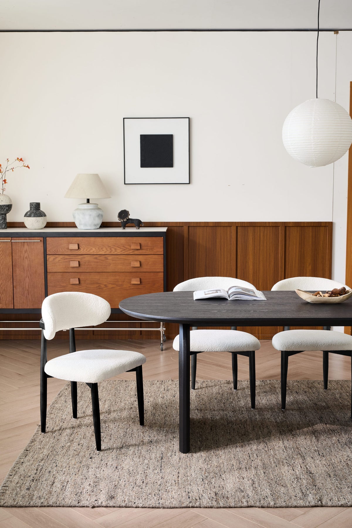 Curved Leg Oval Dining Table – 2 Color Options & 3 Sizes (Natural Wood/Black)
