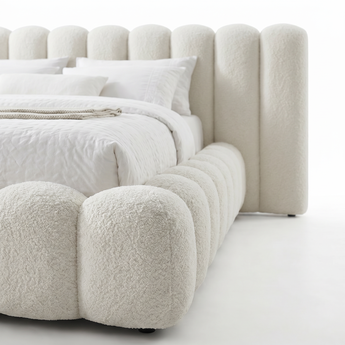 【LAS VEGAS MARKET EXHIBIT】Boucle Bubble Upholstered Platform Bed with Channel Headboard