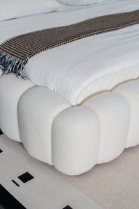 Bubble Tufted Platform Bed – Lamb Wool Upholstered Bed Available in Queen (60×80in) & King (76×80in) Frame Sizes