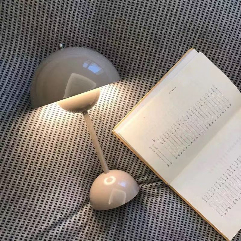 Petal Glow Portable Lamp